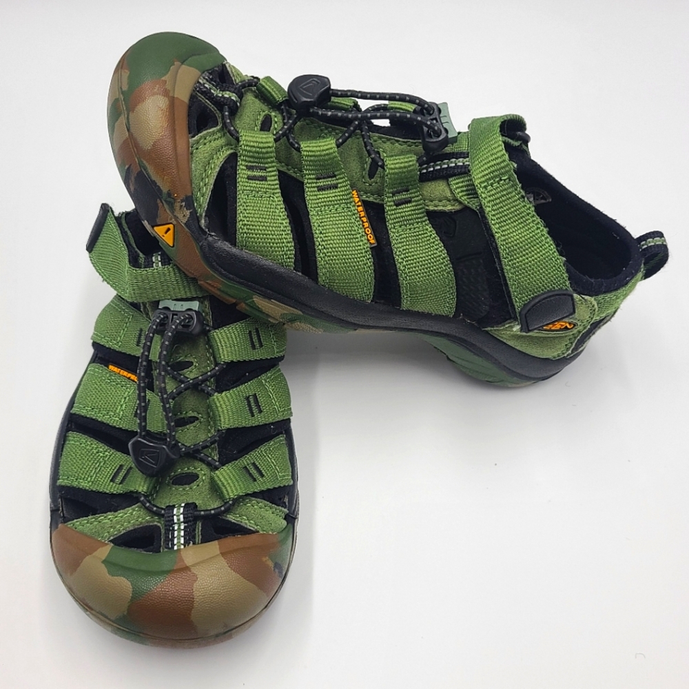 Keen boys' Newport H2 sandals size 3